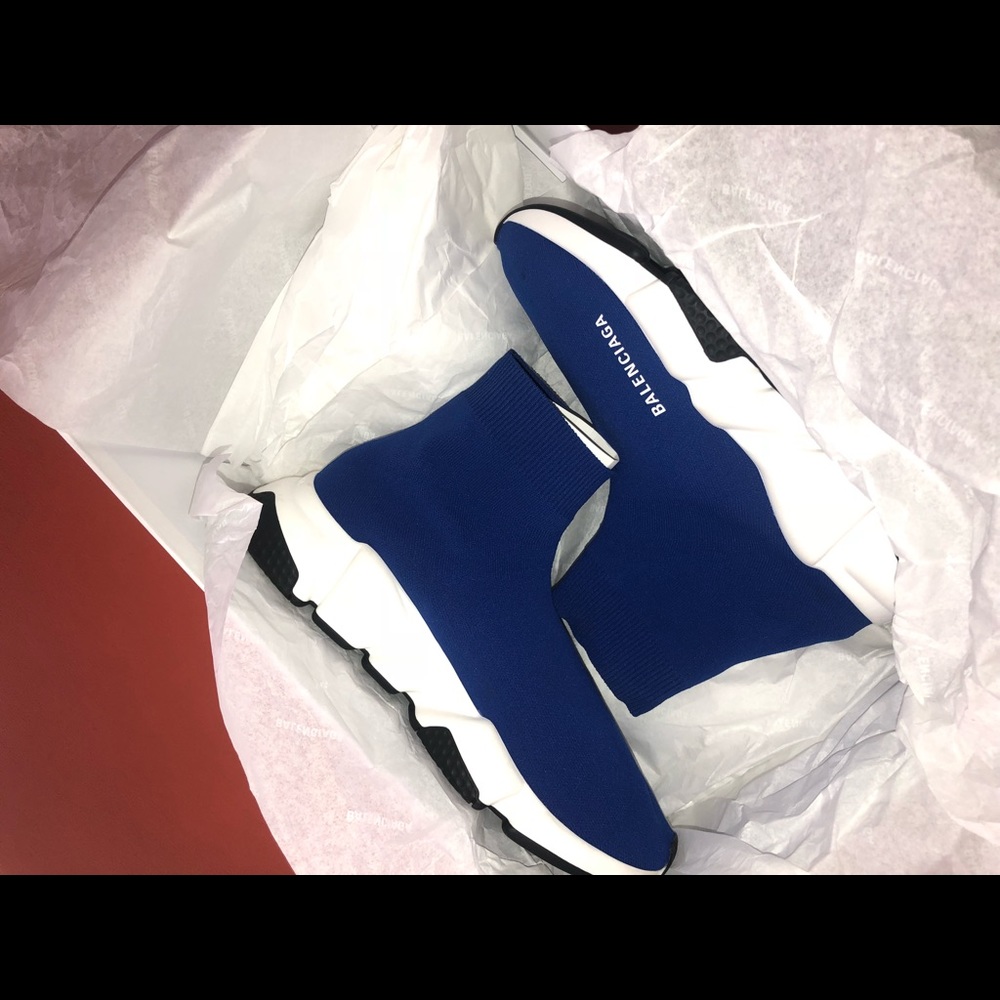 Balenciaga - Picture 7 of 8